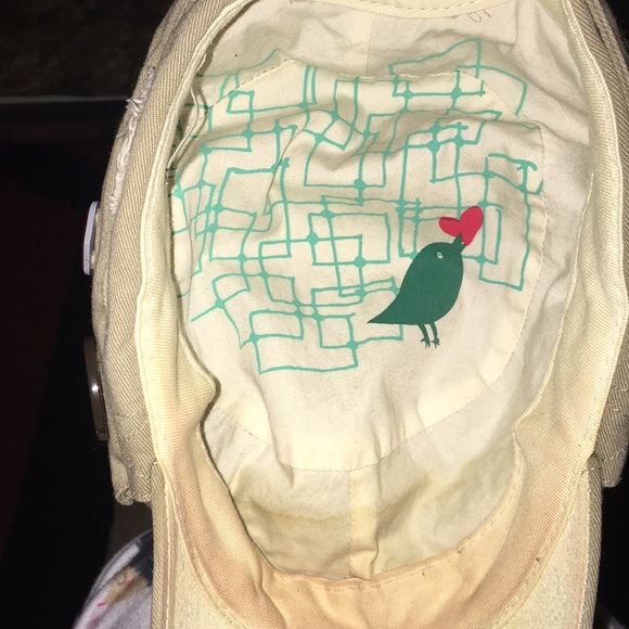 Tan roxy hat - Picture 4 of 4